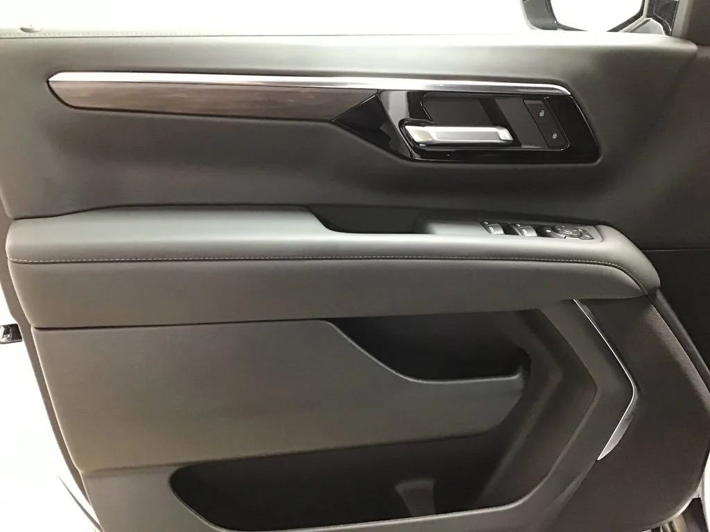 2026 Chevrolet Tahoe LS - Photo 16