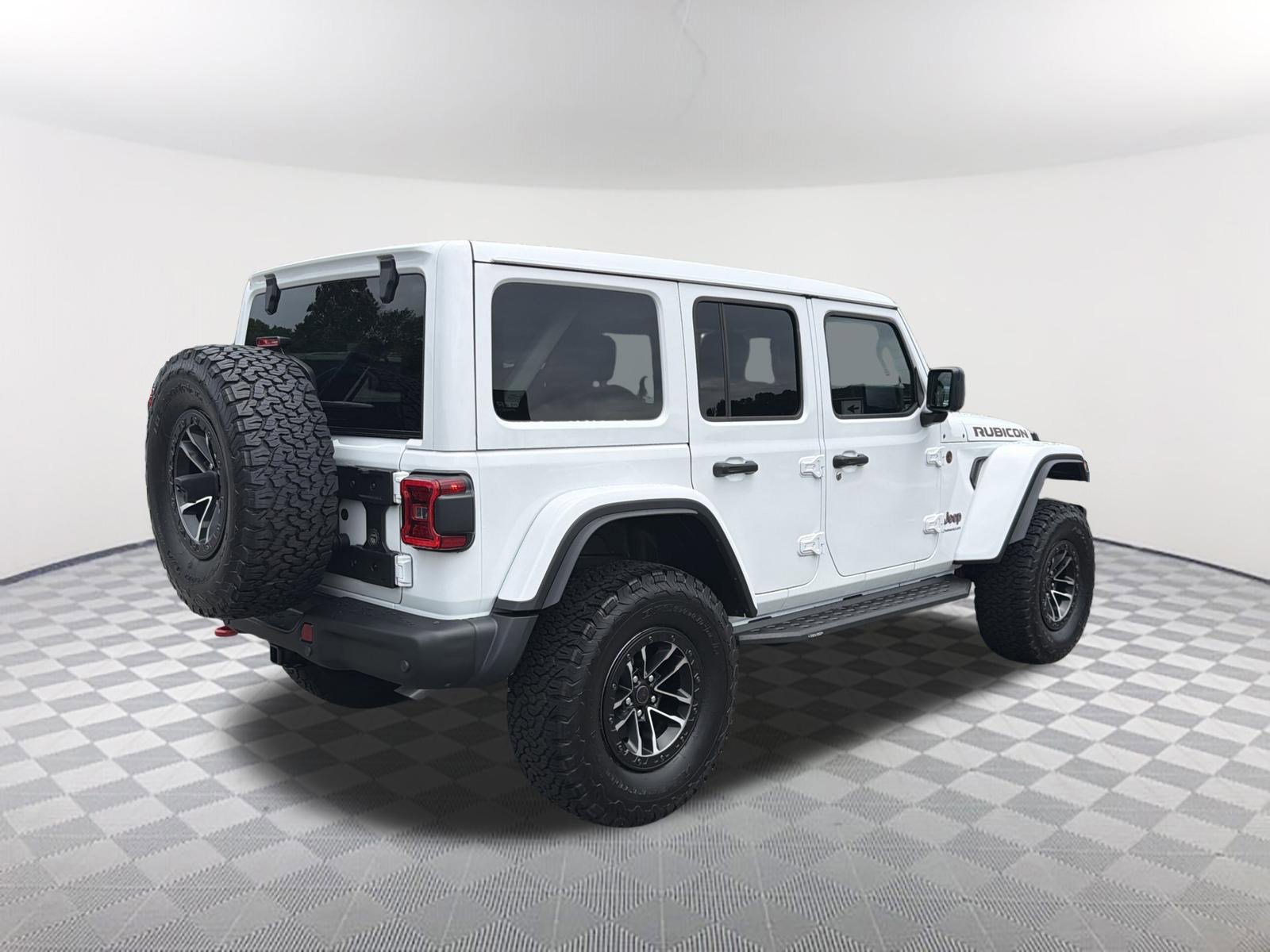 Used 2026 Bright White Clearcoat Jeep Rubicon X image 6