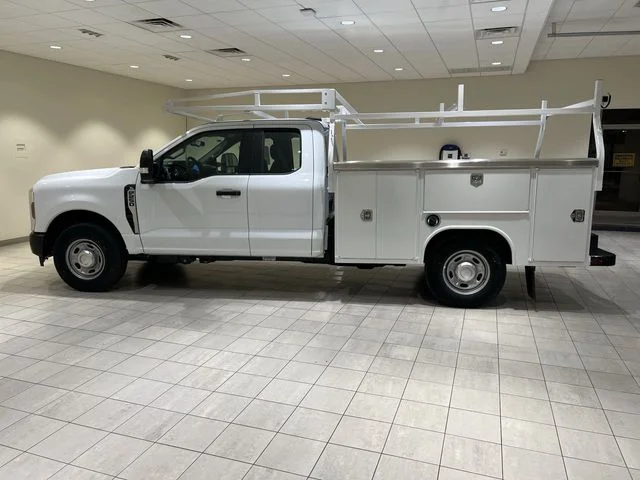 New 2026 Oxford White Ford F-250® XL image 31