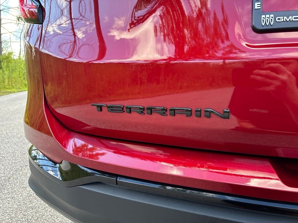 Used 2022 Red GMC SLE image 48