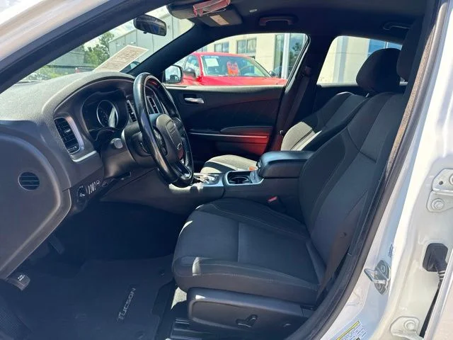 Used 2022 White Dodge SXT image 16