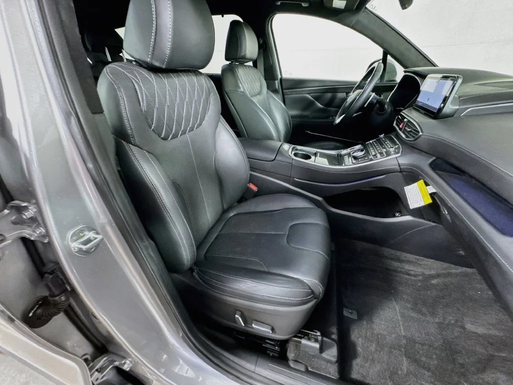 Used 2023 Silver Hyundai Calligraphy image 36