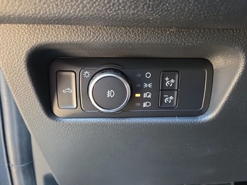 New 2026 Carbonized Gray Metallic Ford XLT image 28