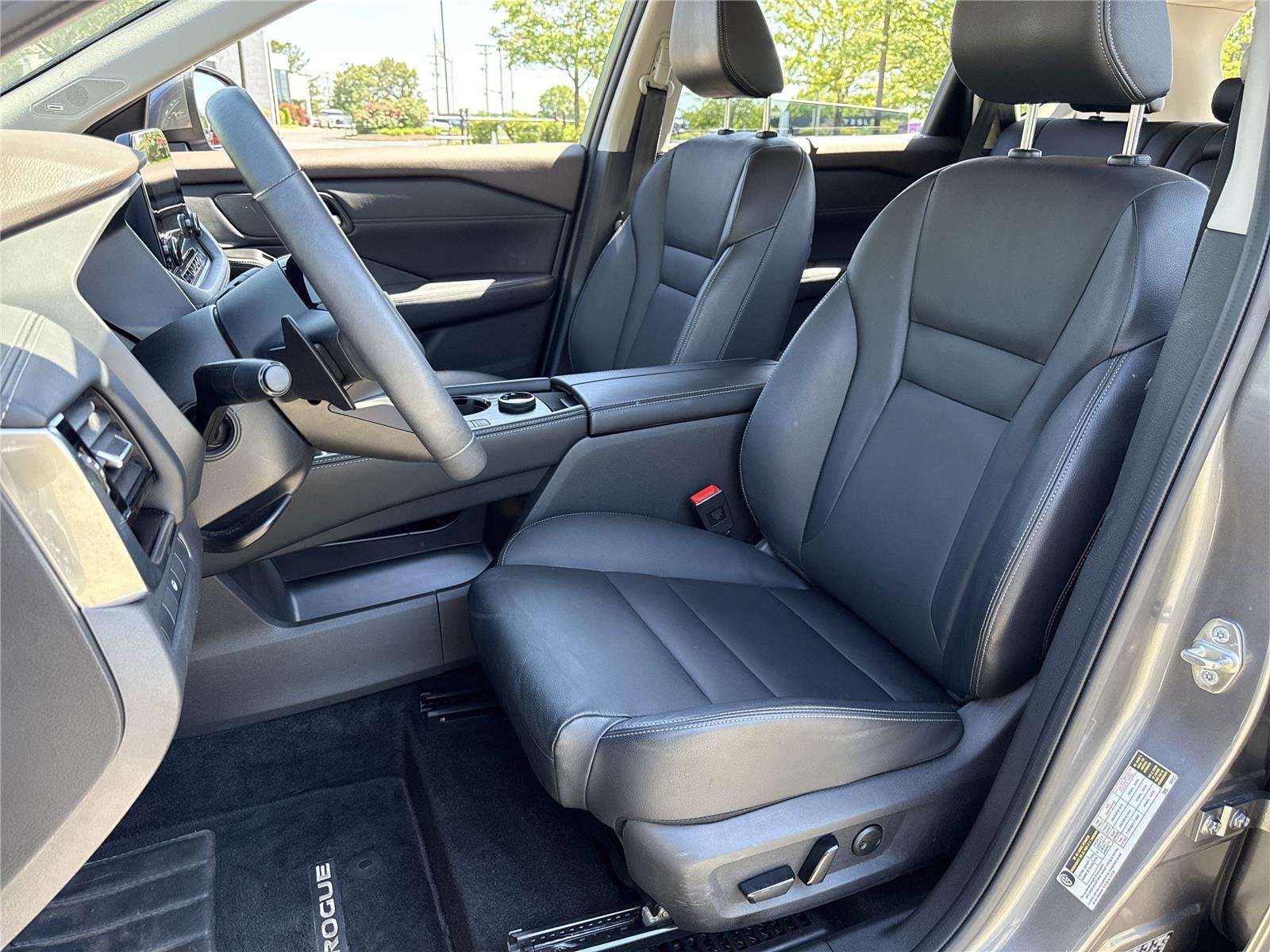 Used 2023 Gun Metallic Nissan SL image 17