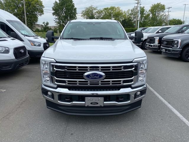 New 2026 White Ford XLT image 2