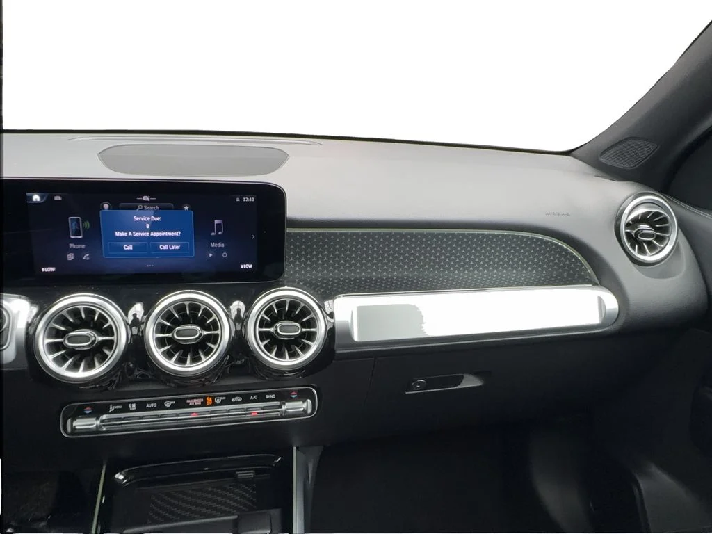 Used 2025 Black Mercedes-Benz GLB 250 image 41