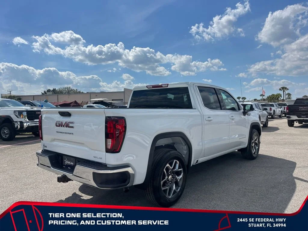 New 2026 Summit White GMC SLE image 7