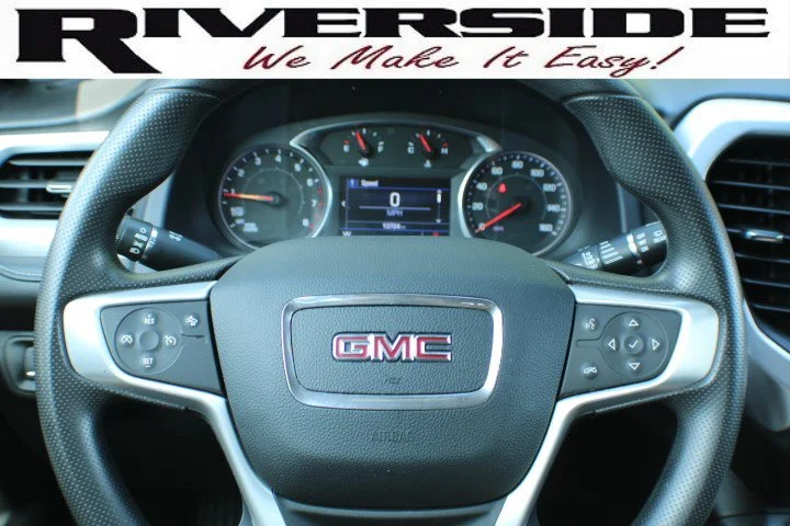 Certified Used 2023 Ultra Blue Metallic GMC SLE image 8