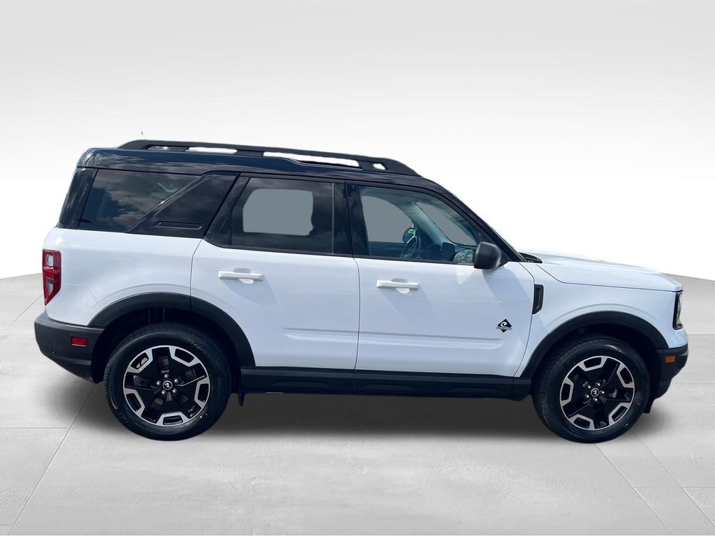 Used 2023 White Ford Outer Banks image 6