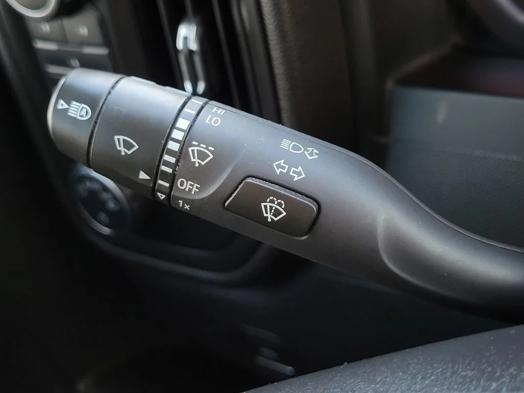 Used 2025 Slate Gray Metallic Chevrolet Custom image 29