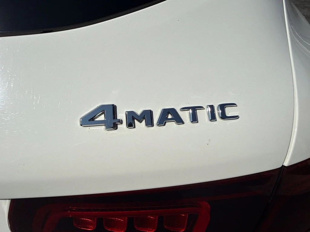 Used 2021 White Mercedes-Benz GLC 300 image 14