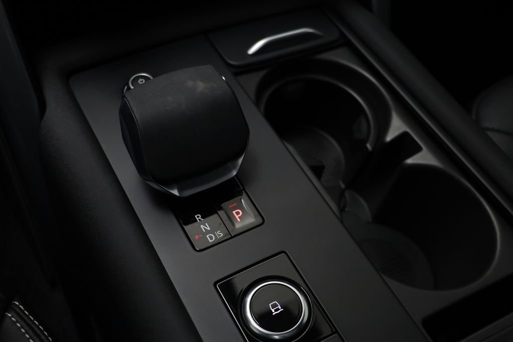 Used 2025 Gray Land Rover S image 13