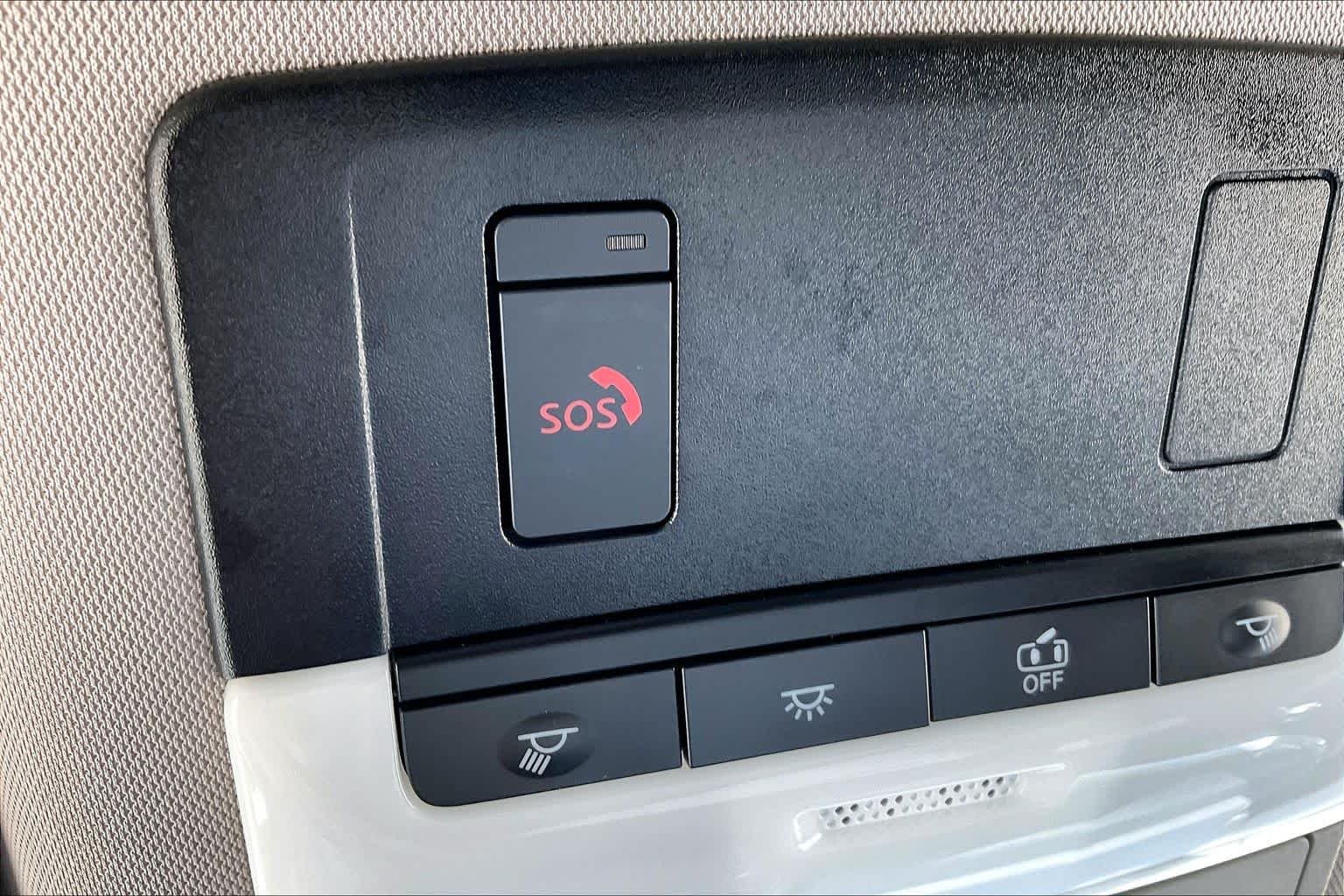Used 2025 Gun Metallic Nissan SV image 31