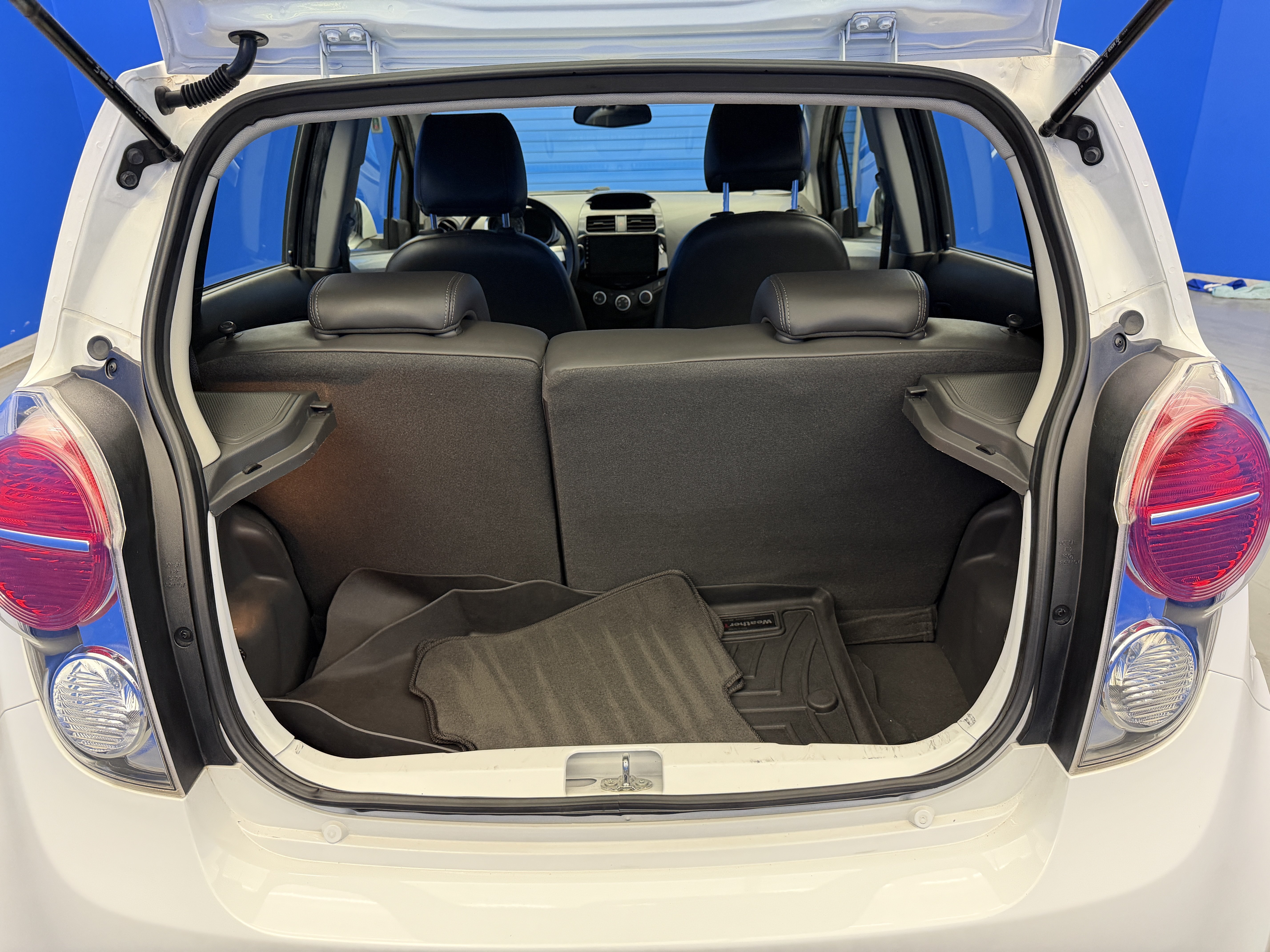 Used 2015 Summit White Chevrolet LT image 23