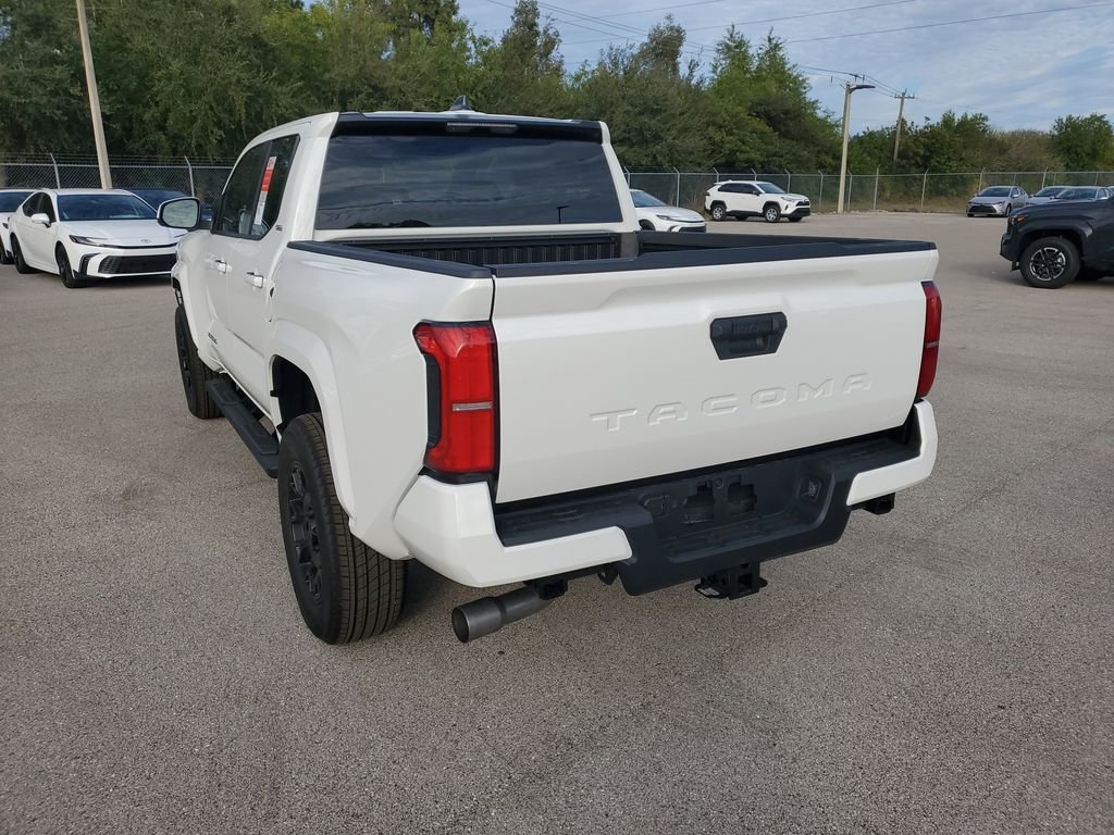 2025 Toyota Tacoma SR5 - Photo 7