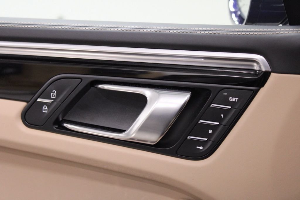Used 2026 Blue Porsche  image 19