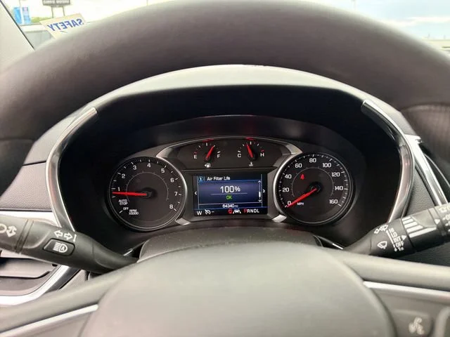 Used 2022 BLUE GLOW METALLIC Chevrolet LT image 3