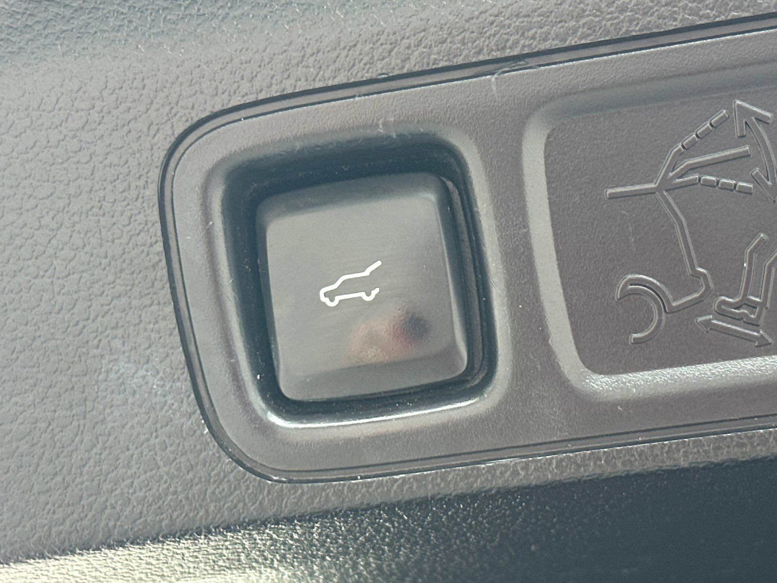 Used 2019 Black Ford Limited image 19