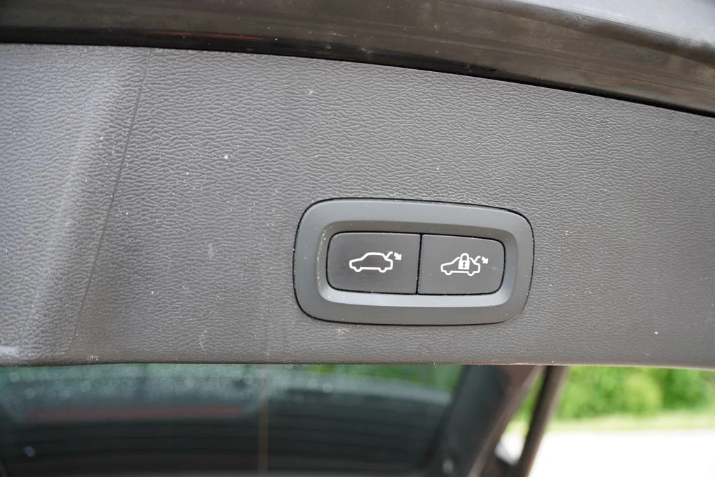 Used 2023 Black Volvo Ultimate image 22