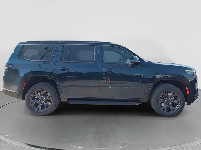 New 2026 Fathom Blue Pearl-Coat Exterior Paint (Late Availability) Jeep Upland image 2