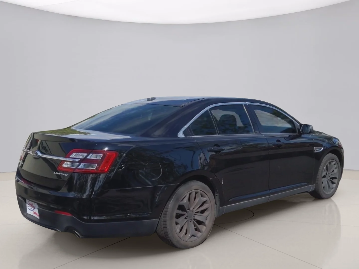 Used 2016 Black Ford LIMITED image 5