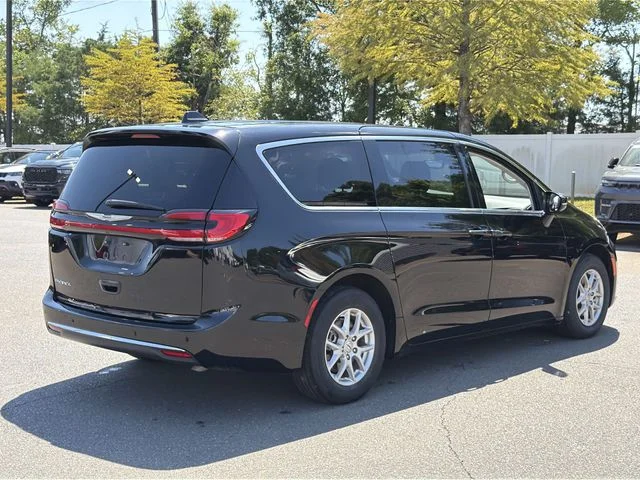 Used 2024 Black Chrysler Touring L image 13