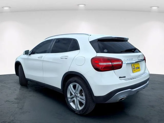 Used 2020 White Mercedes-Benz GLA 250 image 9