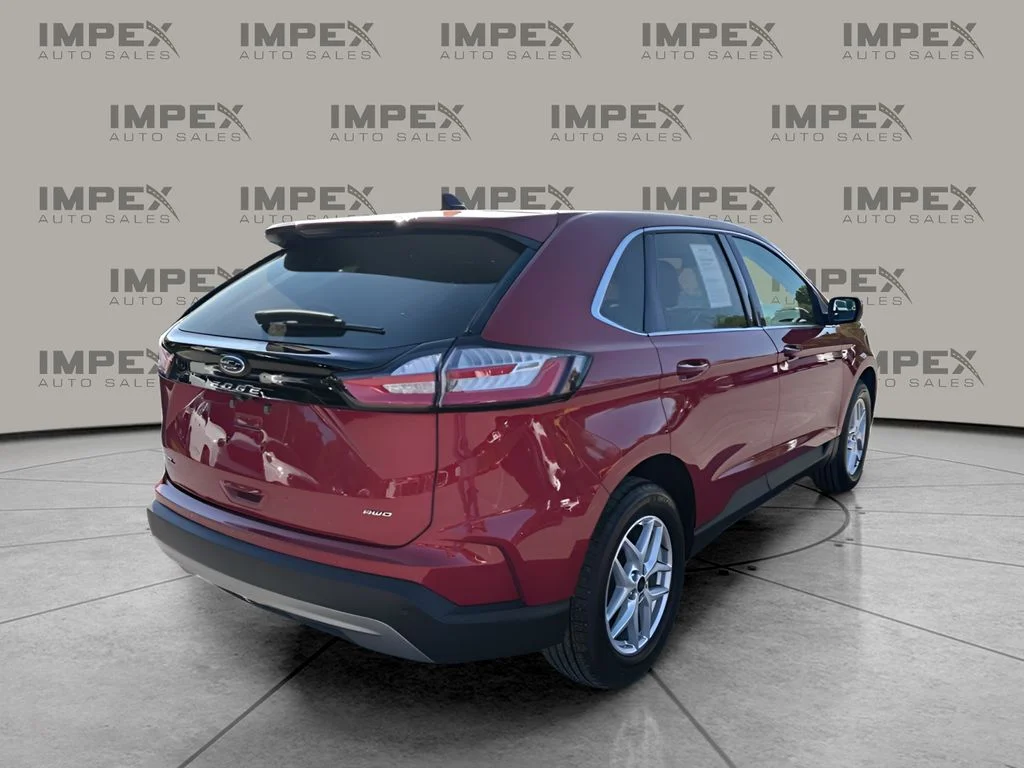 Used 2023 Red Ford SEL image 5