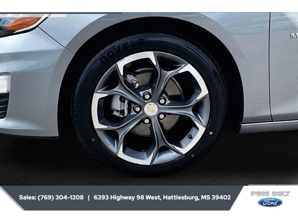 Used 2024 Sterling Gray Metallic Chevrolet LT image 7