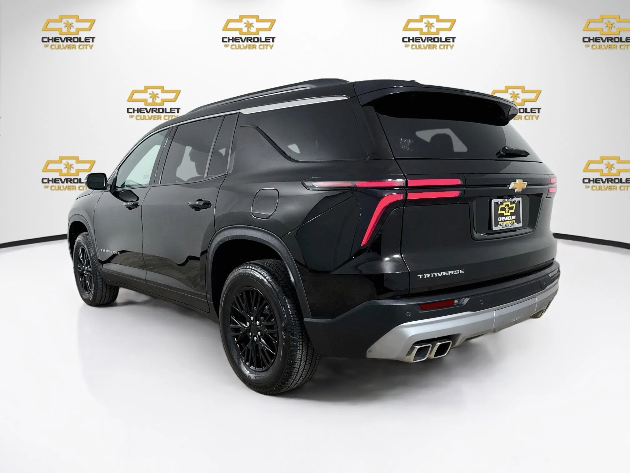 Used 2025 Mosaic Black Metallic Chevrolet LT image 6