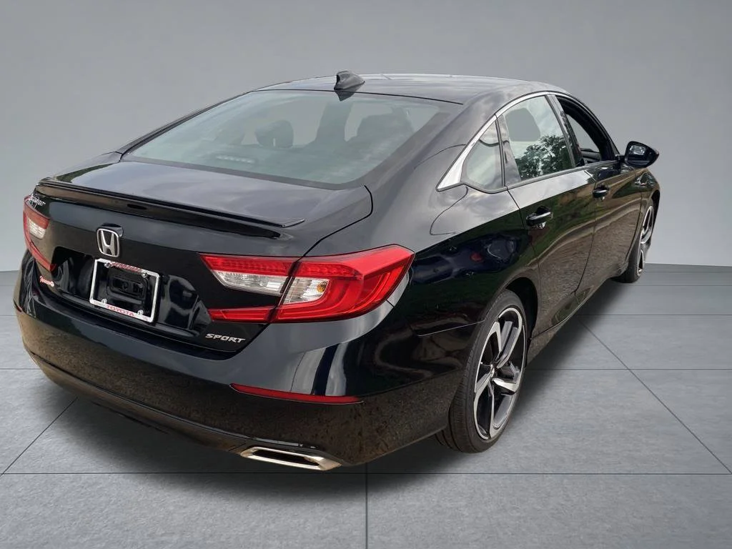 Used 2022  Honda Sport image 15