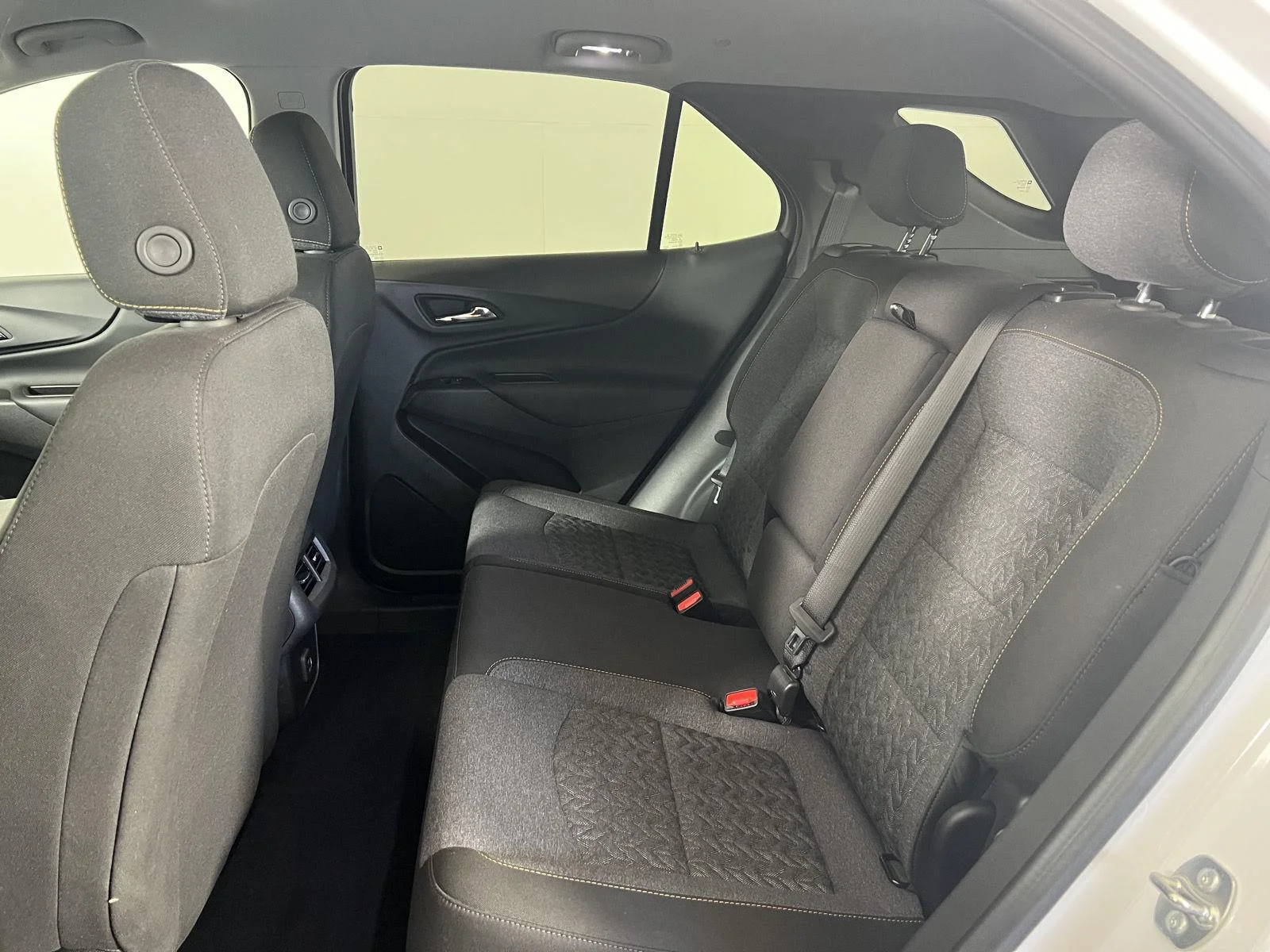 Used 2024 Summit White Chevrolet LT image 18