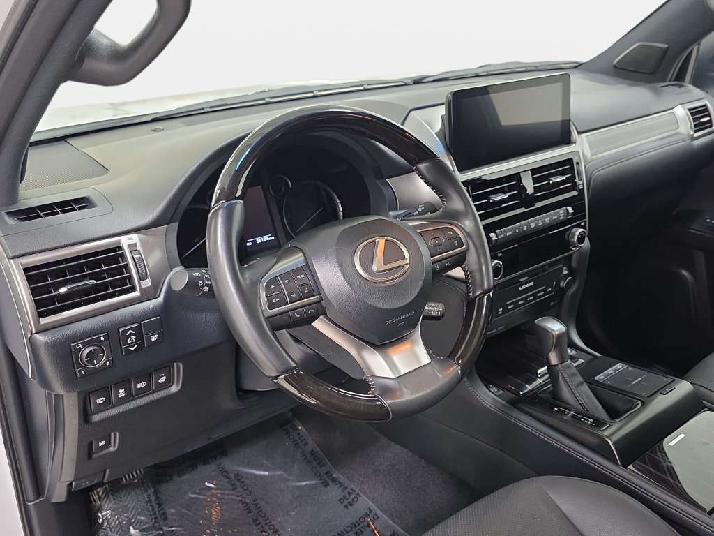 Used 2023 White Pearl Lexus 460 image 16