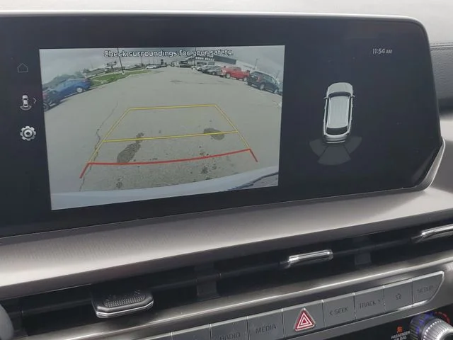 Used 2023 White Kia S image 28