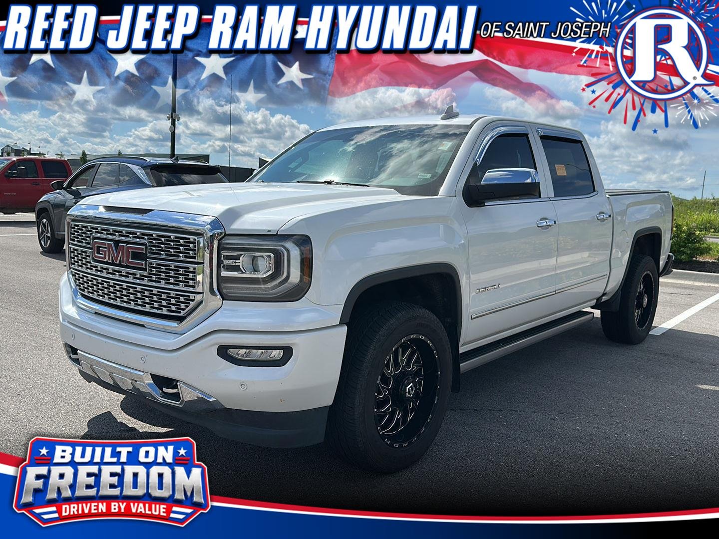 2018 GMC Sierra 4WD Crew Cab Short Box's photo