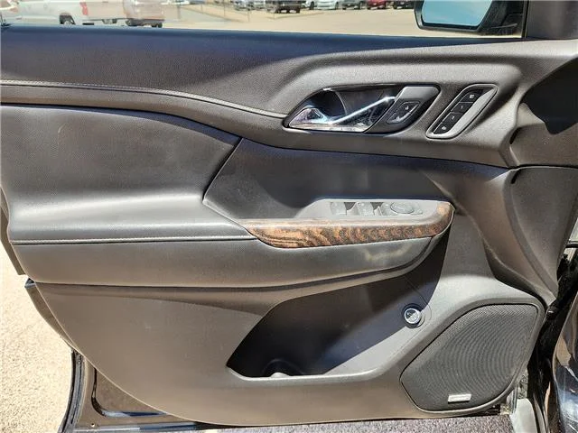 Used 2020 Black GMC Denali All-wheel Drive image 11