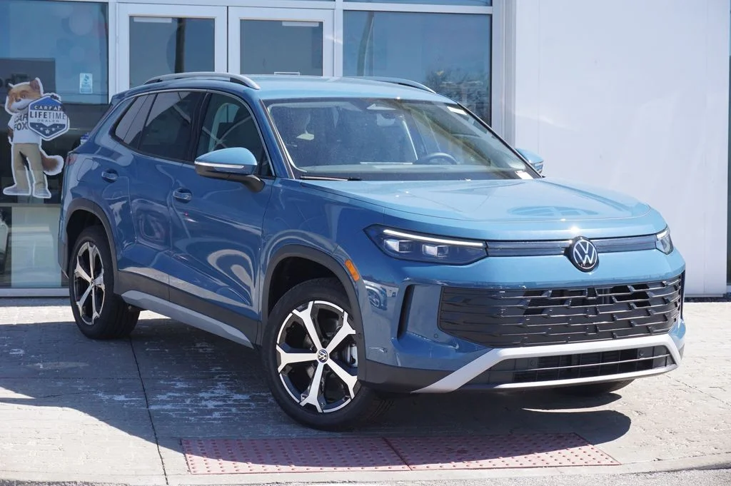 New 2026 Blue Volkswagen SE image 3