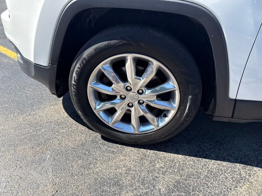 Used 2016 White Jeep Limited image 11