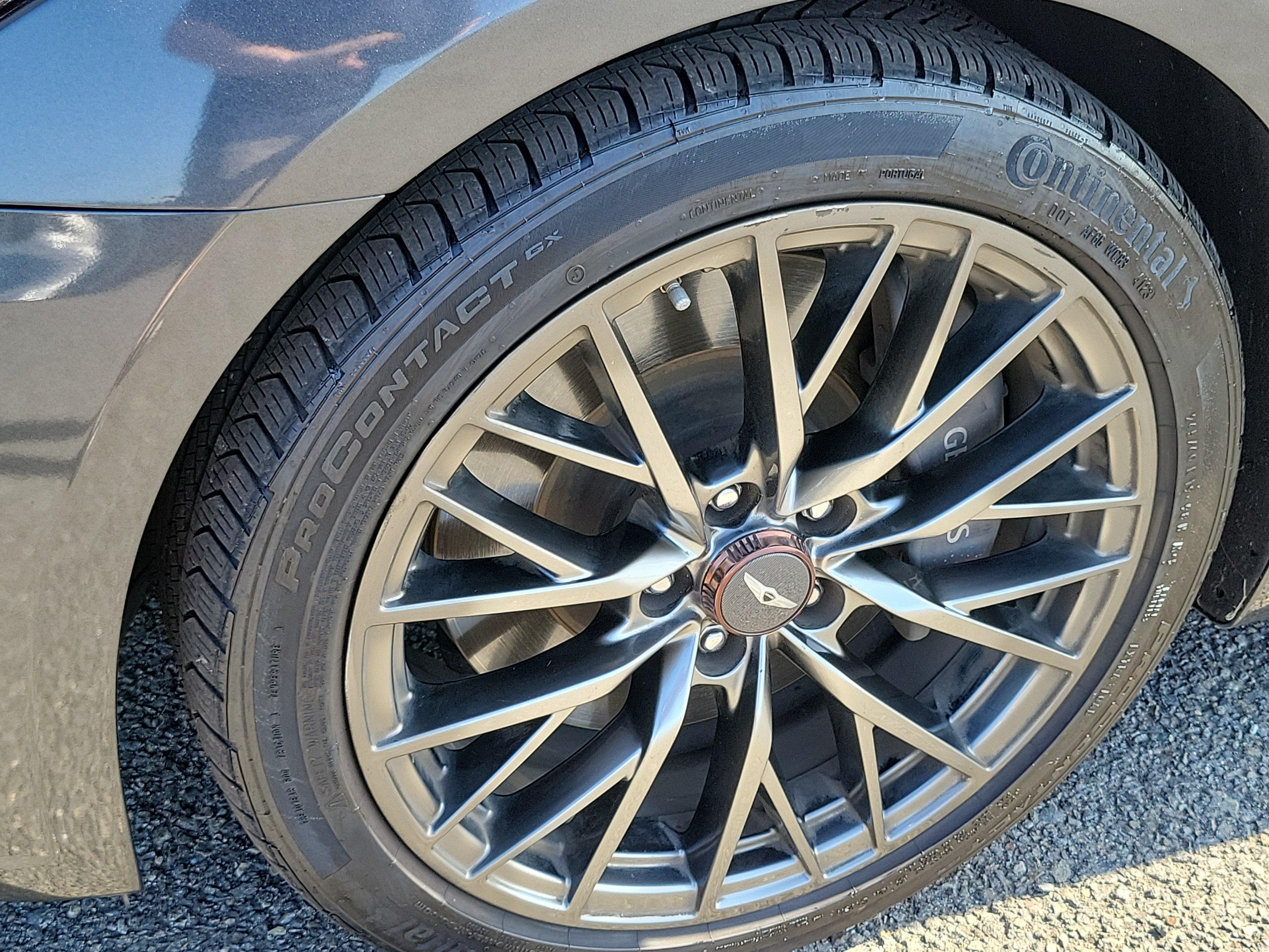 Used 2019 Himalayan Gray Genesis 3.3T Sport image 7