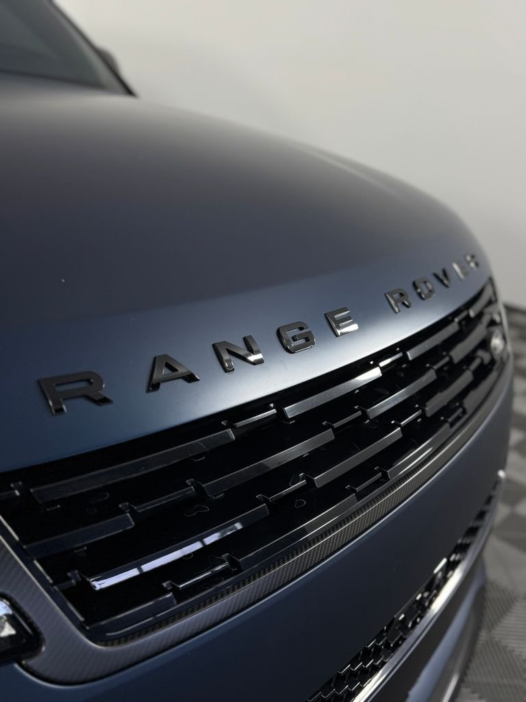 Used 2025 Velocity Blue SV Bespoke Ultra Metallic Satin Land Rover SV Edition Two image 38