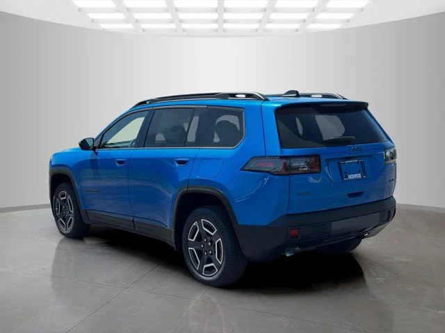 New 2026 Hydro Blue Pearl-Coat Exterior Paint Jeep Limited image 5