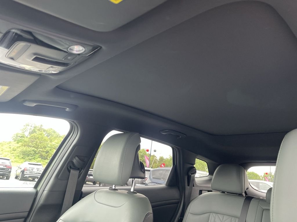 Used 2024 Green Kia X-Pro Prestige image 26