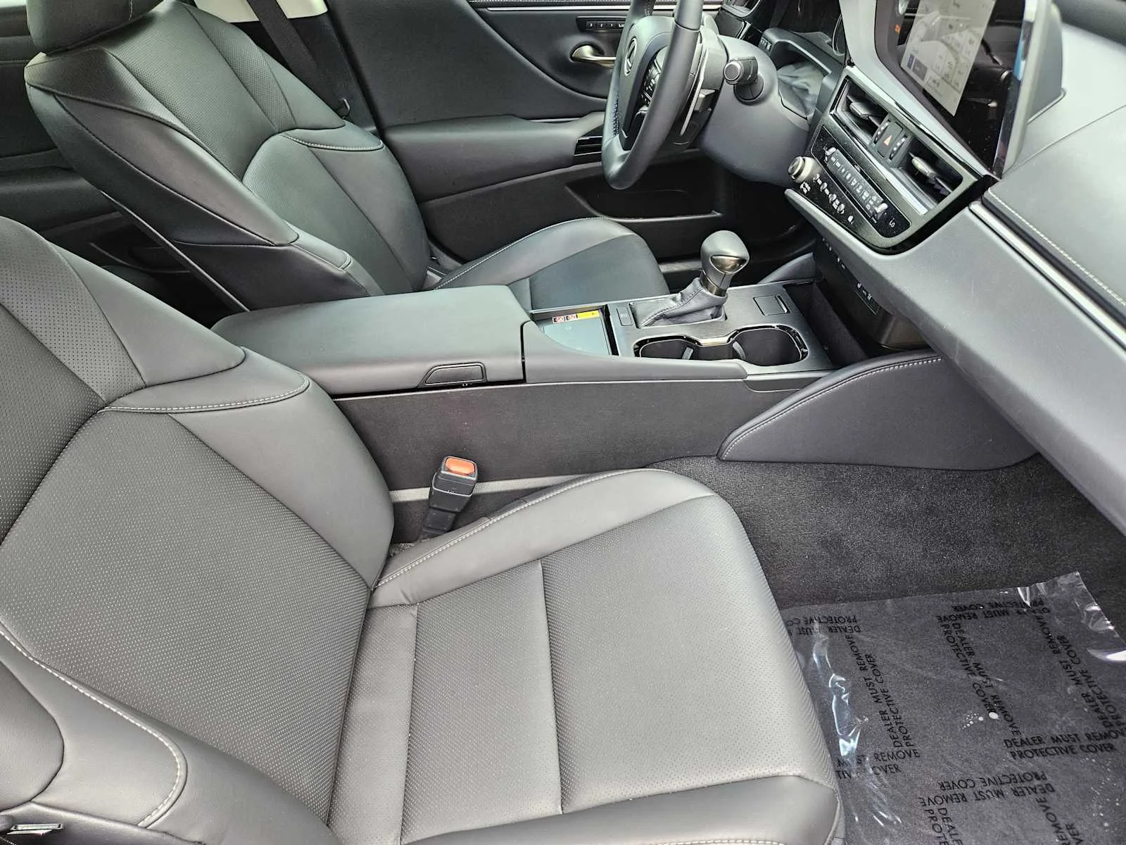 2025 Lexus ES 350 - Photo 9