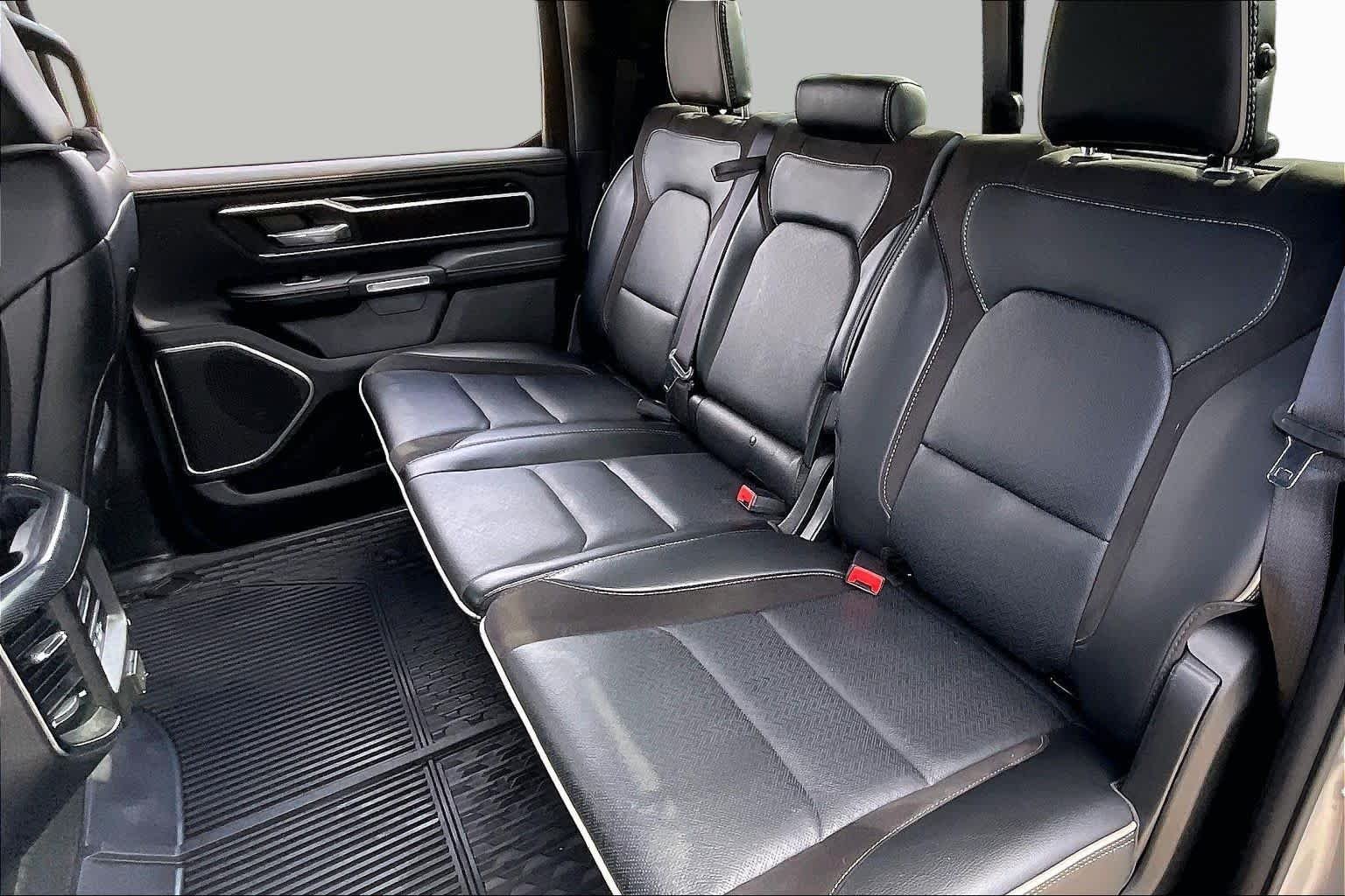Used 2022 Billet Silver Metallic Clearcoat Ram Laramie image 20