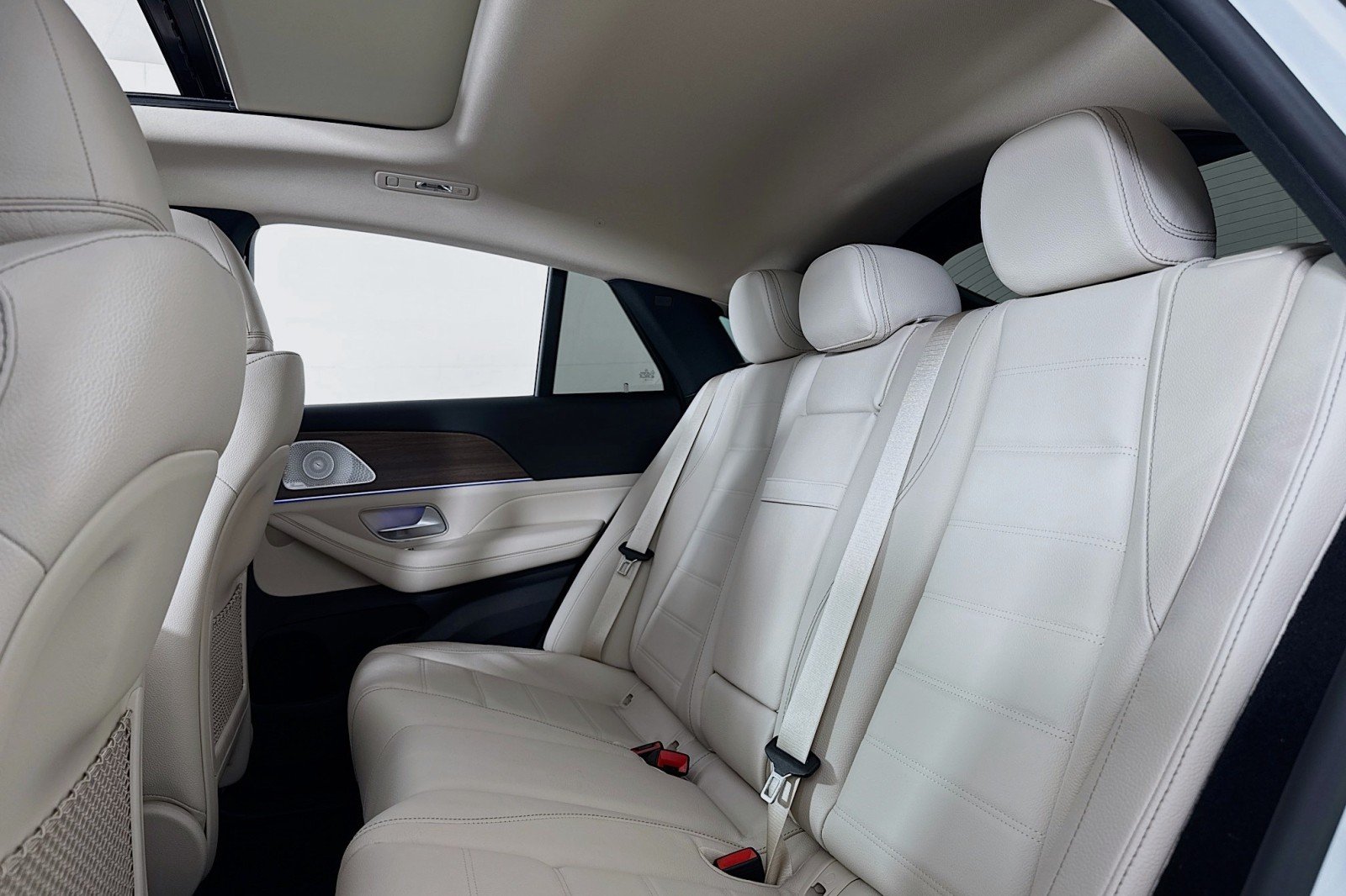 New 2026 Polar White Mercedes-Benz GLE 450 4MATIC® Coupe image 7