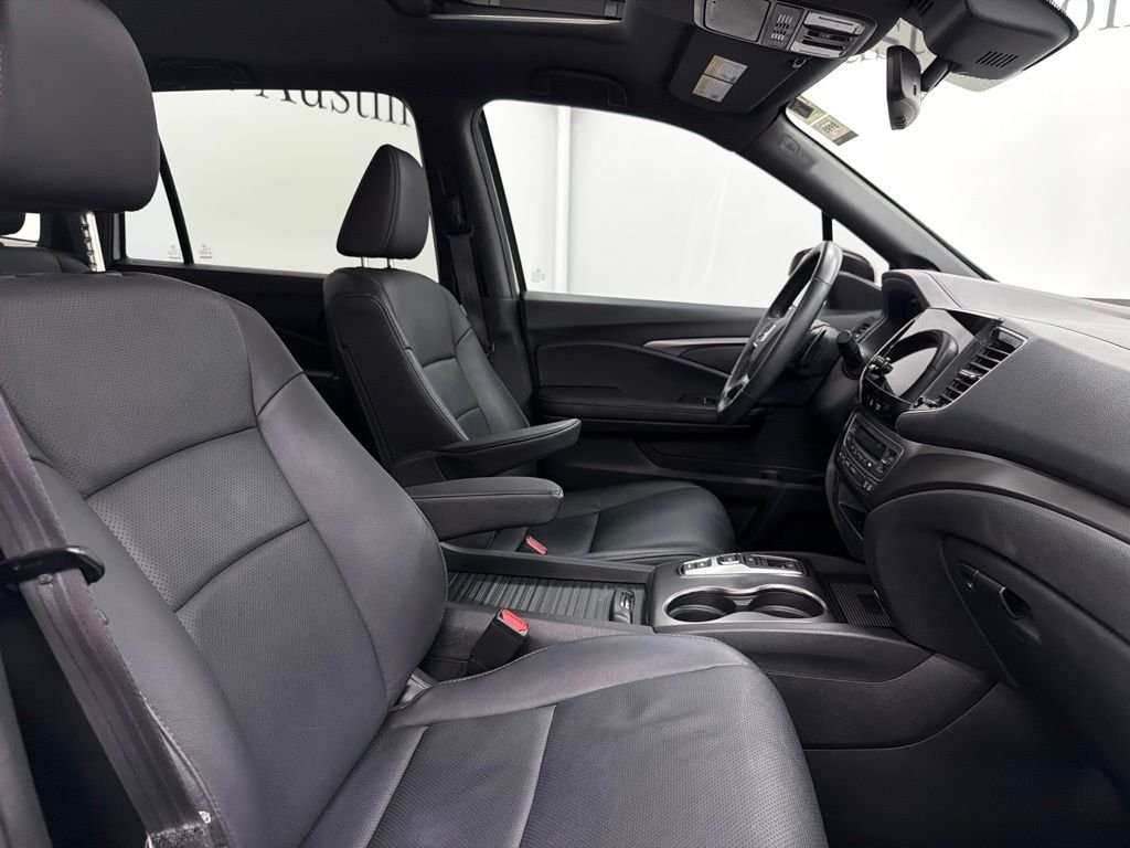 Used 2023 White Honda EX-L image 33
