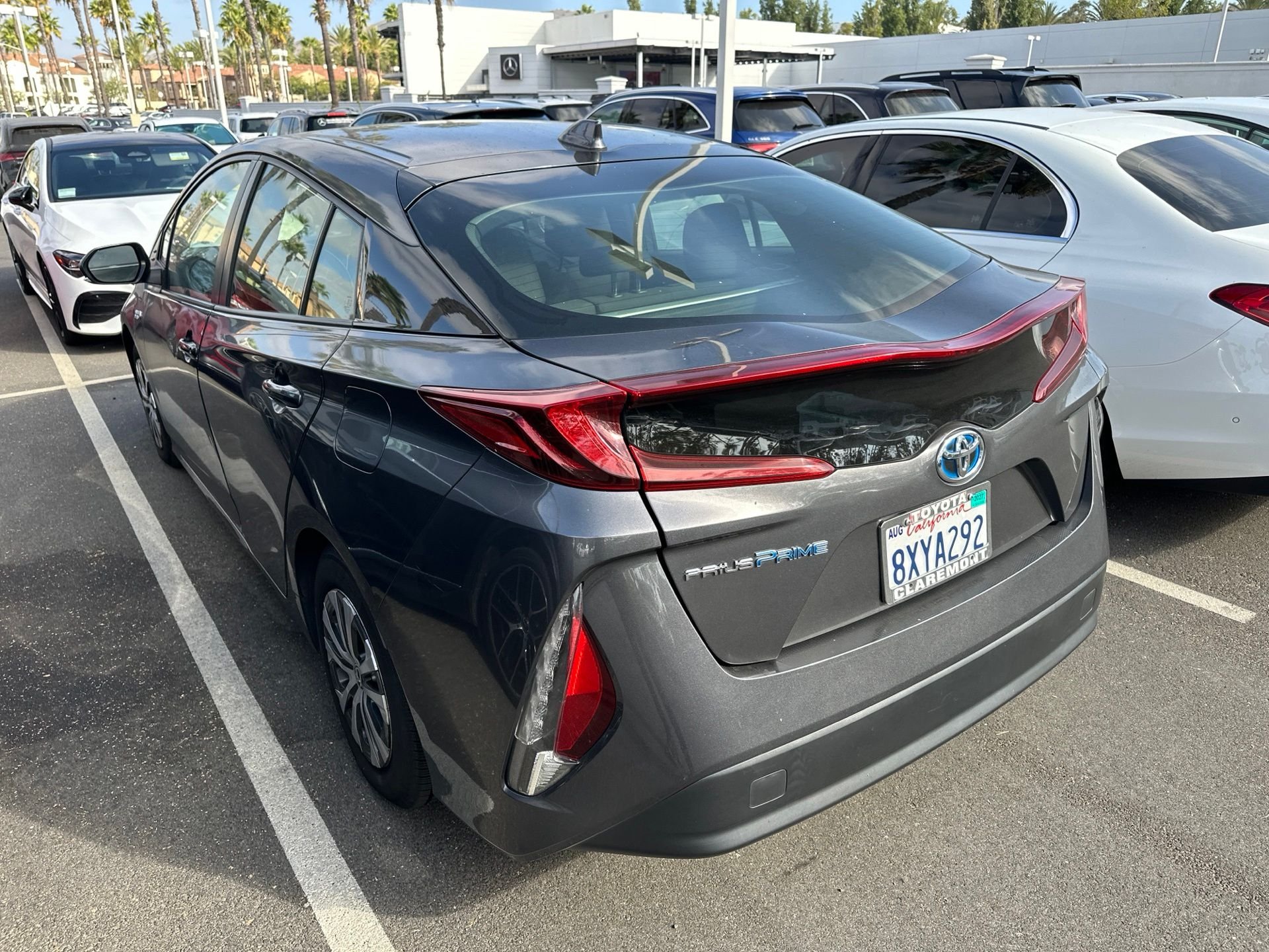 Used 2022 Gray Toyota LE image 10