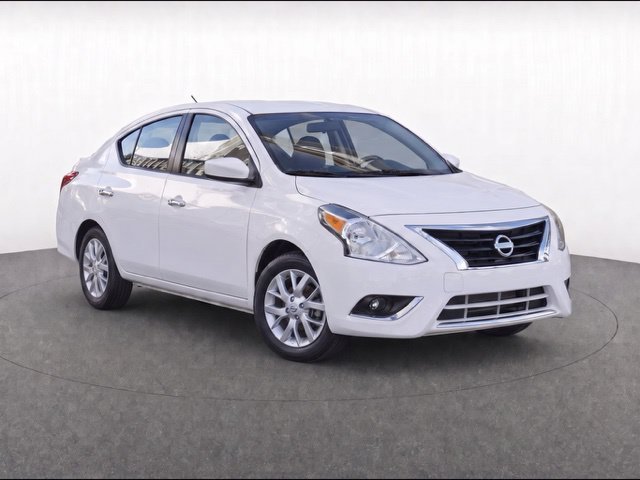 Used 2018 White Nissan 1.6 SV image 1