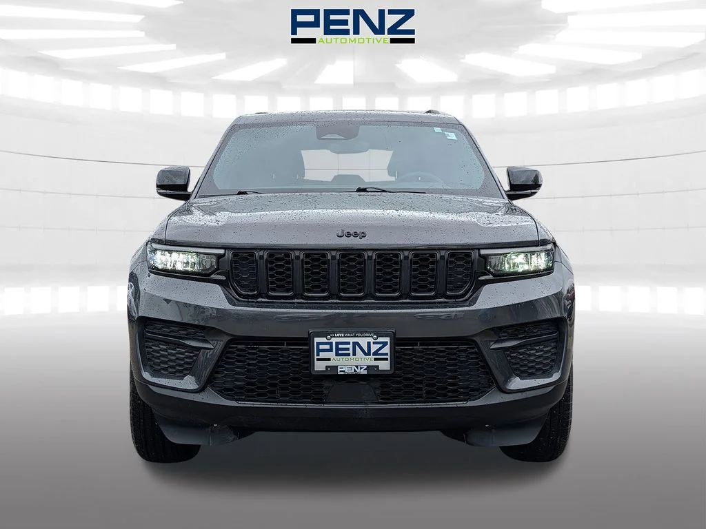 Used 2024 Jeep Grand Cherokee Altitude with VIN 1C4RJHAG1RC232990 for sale in Rochester, Minnesota