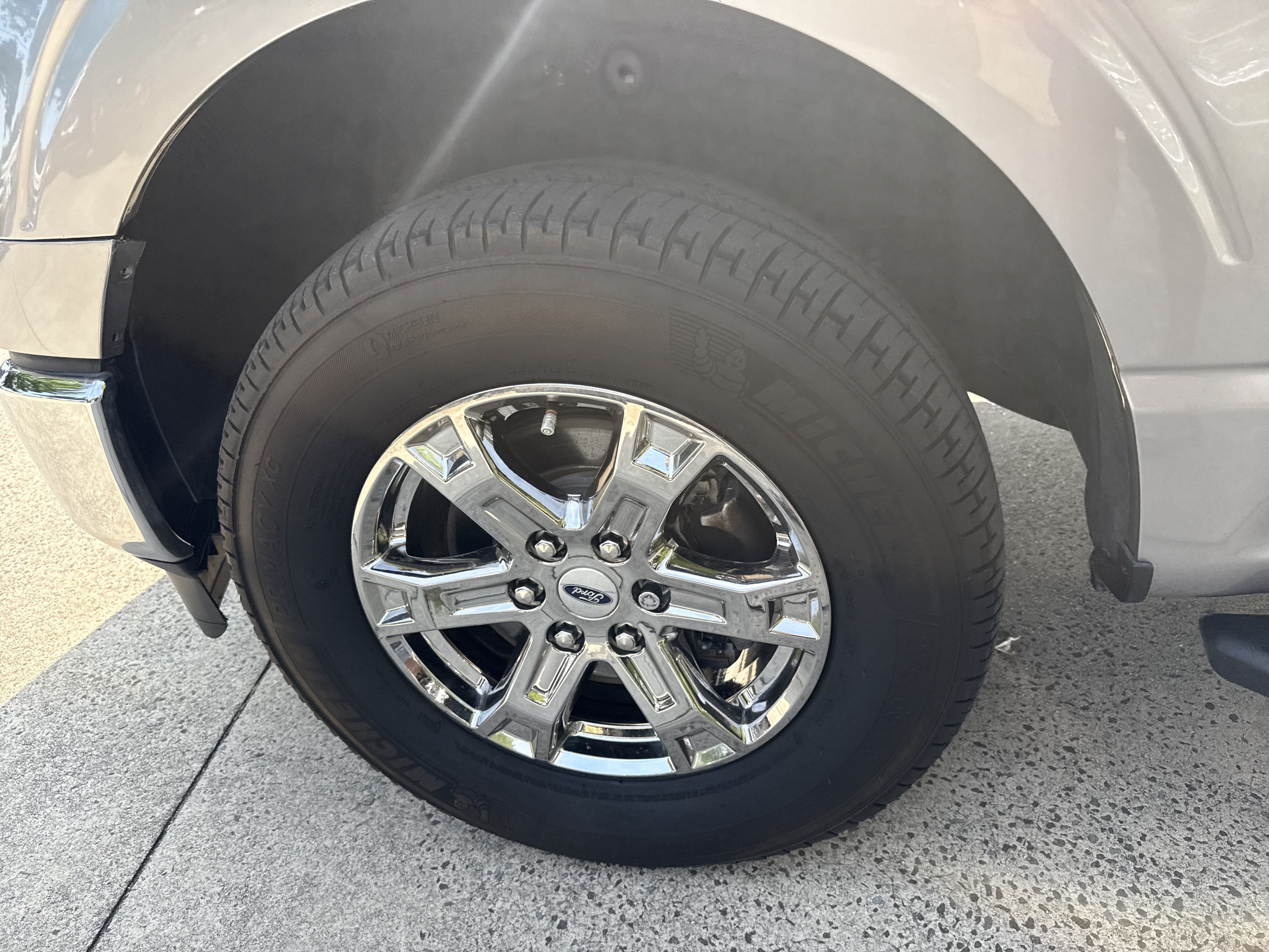 Used 2023 Silver Metallic Ford XLT image 11